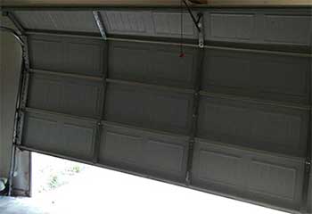 Garage Door Off Track | Rosemount | Garage Door Repair Burnsville